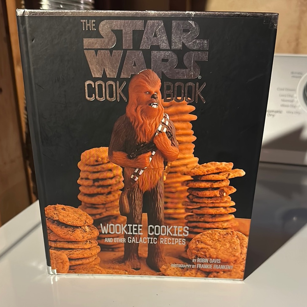 Star Wars Black and Orange Cookbook for Kitchen Enthusiasts